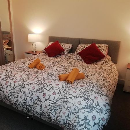 Carvetii - Vincent House - Large 3 Bedroom Apartment With On-Site Parking Lochgelly Экстерьер фото