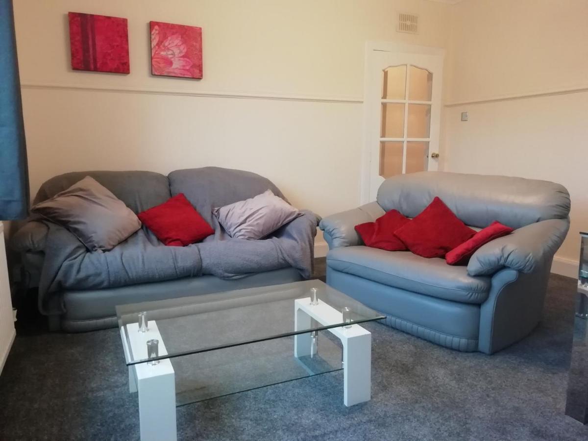 Carvetii - Vincent House - Large 3 Bedroom Apartment With On-Site Parking Lochgelly Экстерьер фото